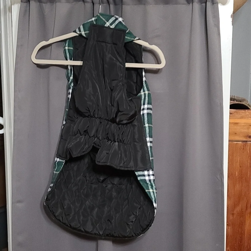 Large DOG‎ Coat Flannel Quilted Hook&Loop Green/White/Tan Plaid 27x21